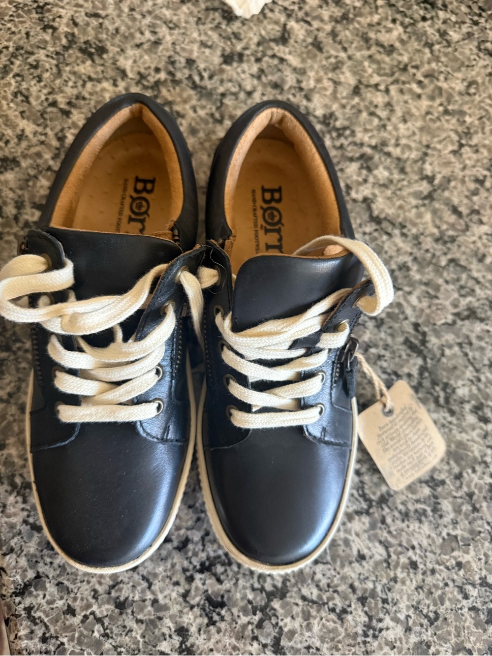 Born Black Leather woman’s